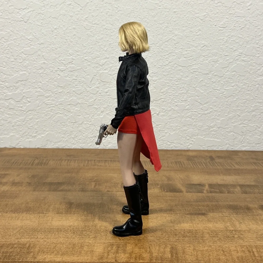 SW Toys Alice Resident Evil Action Figure 1:6 Scale‎